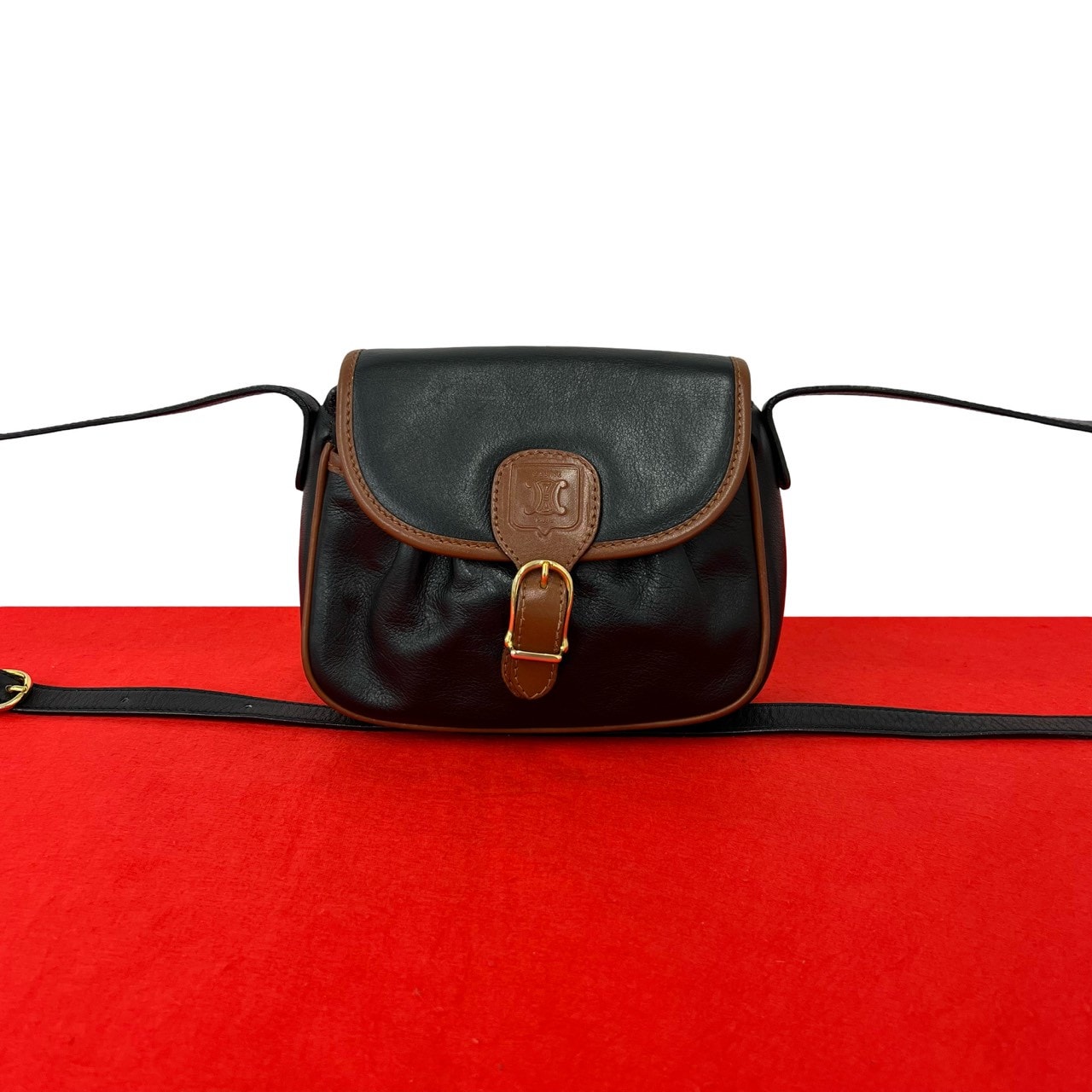 CELINE セリーヌ ブラゾン トリオンフ ロゴ レザー ショルダーバッグ ブラック
 07494