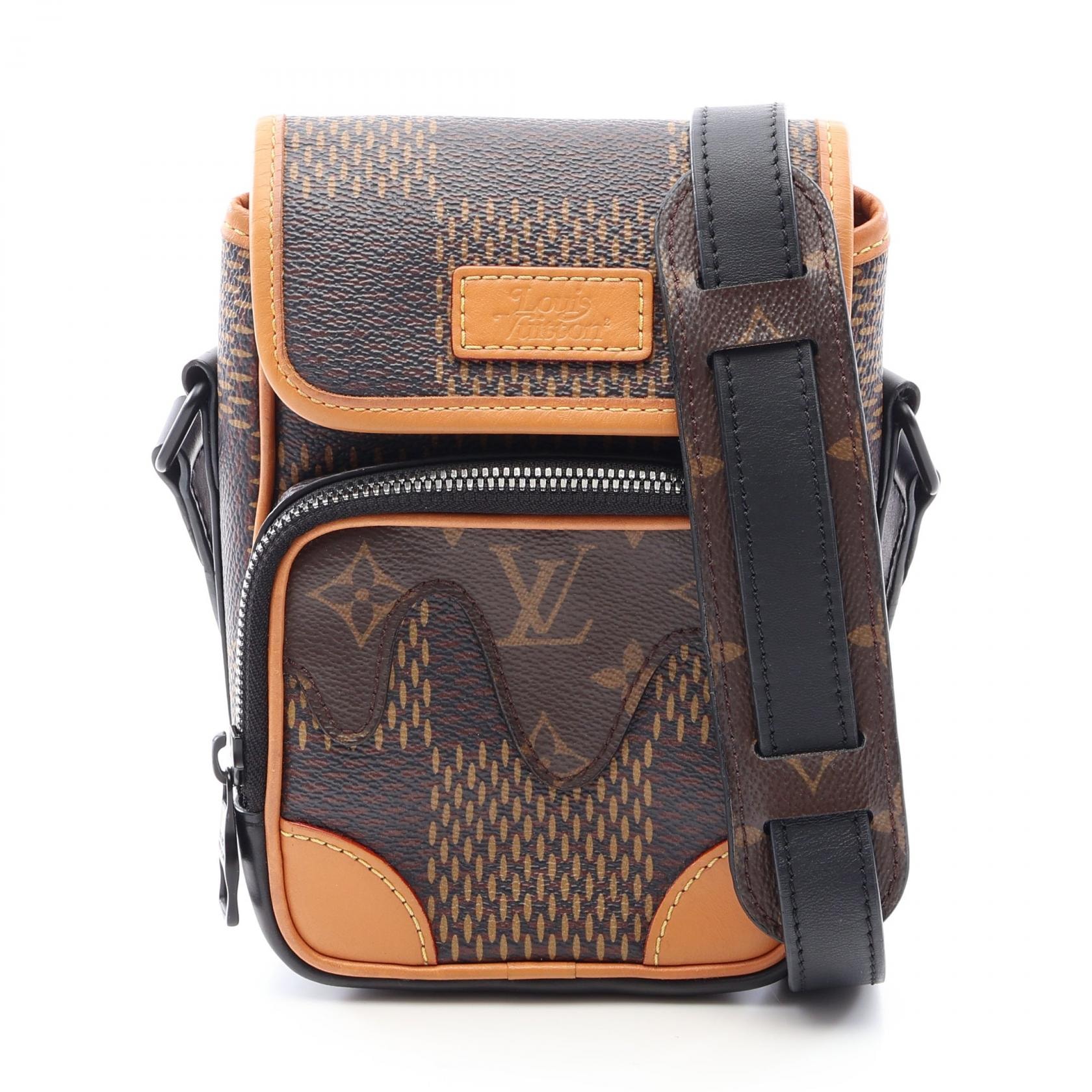 ルイ・ヴィトン LOUIS VUITTON × NIGO アマゾン メッセンジャー モノグラム ショルダーバッグ バッグ PVCコーティングキャンバス レザー ダミエ・ジャイアント メンズ ブラウン系 / ブラック系 N40357 【中古】