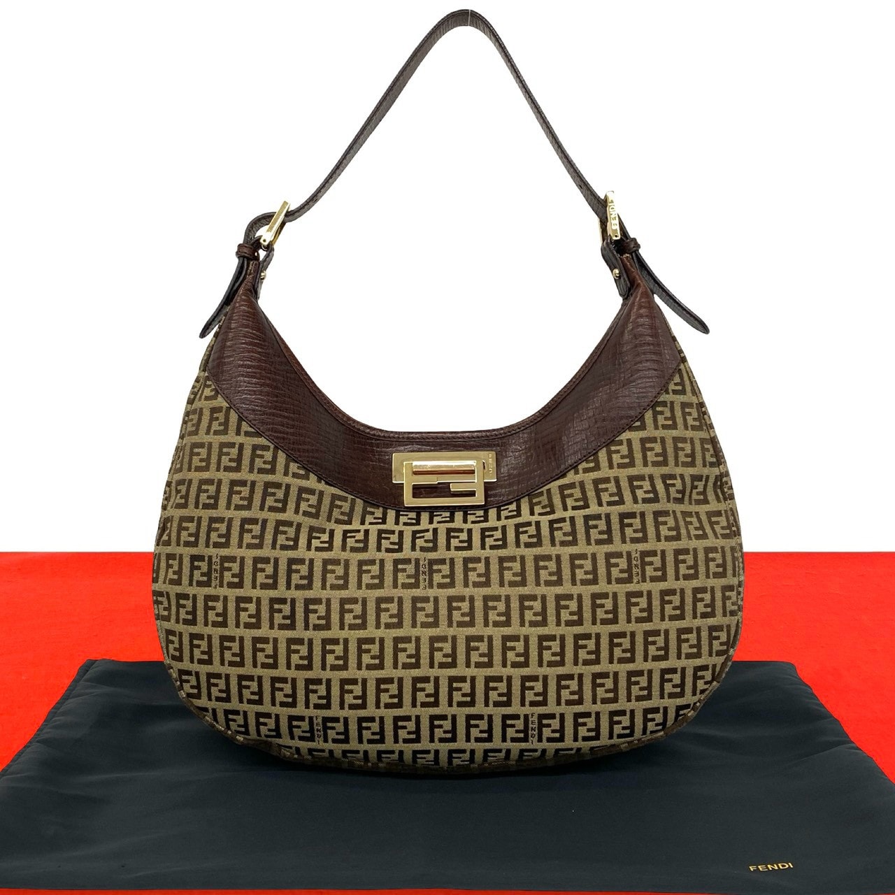 B (目立った傷や汚れなし)】FENDI フェンディ ズッキーノ FF ロゴ 柄