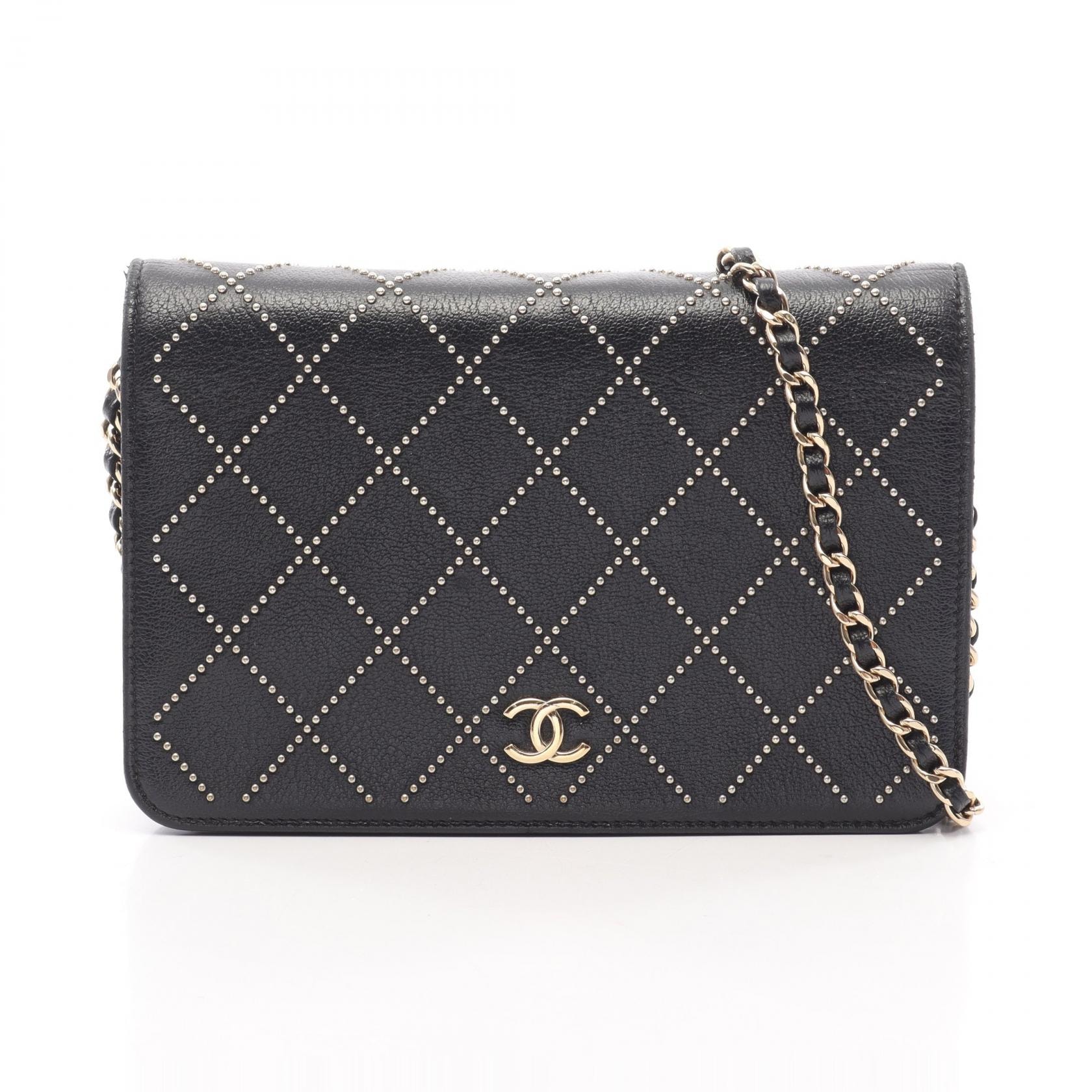 シャネル CHANEL マトラッセ スタッズ ショルダーバッグ バッグ レザー レディース ブラック系 【中古】