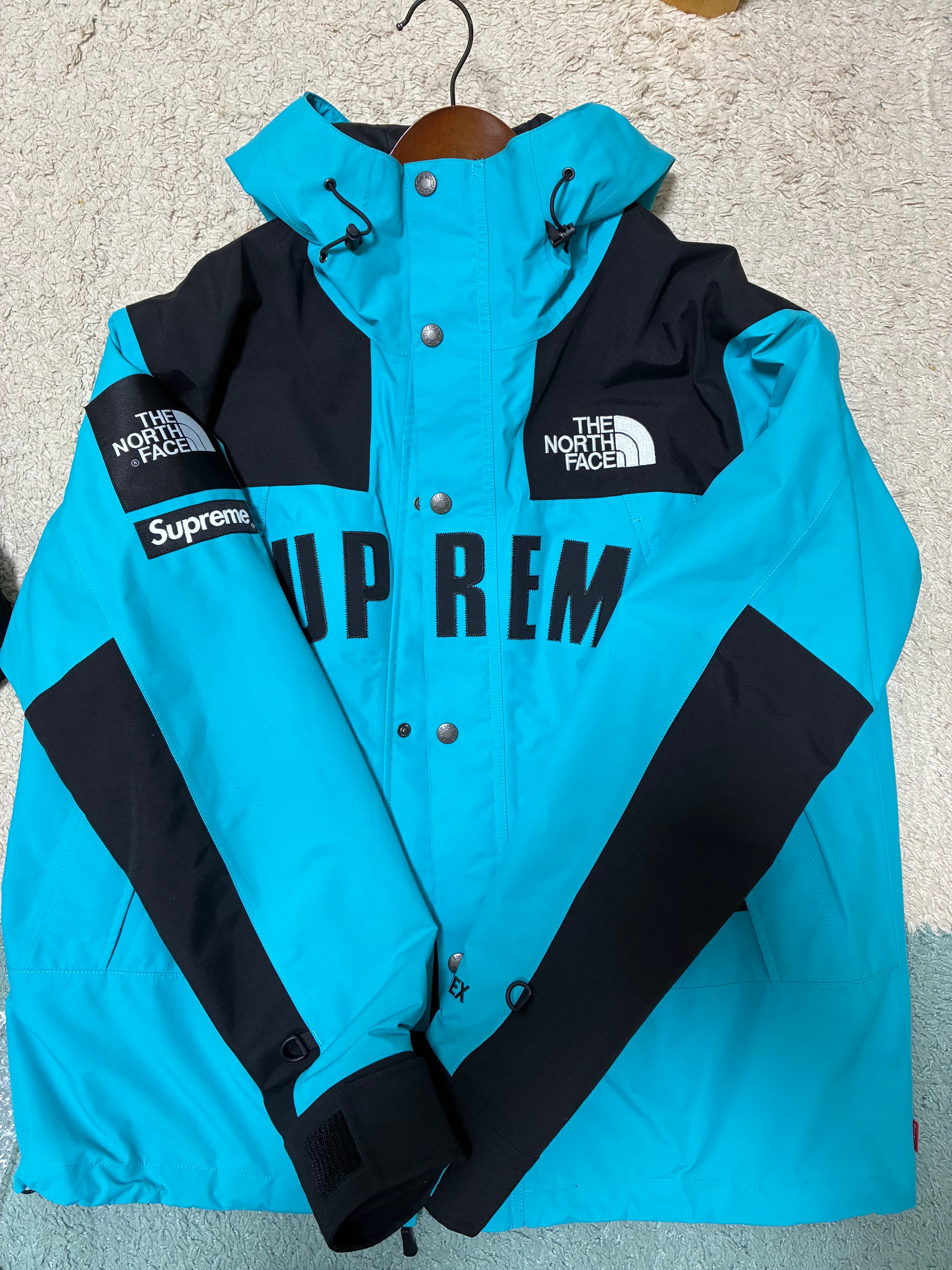 Supreme x The North Face Split Taped Seam Shell Jacket 