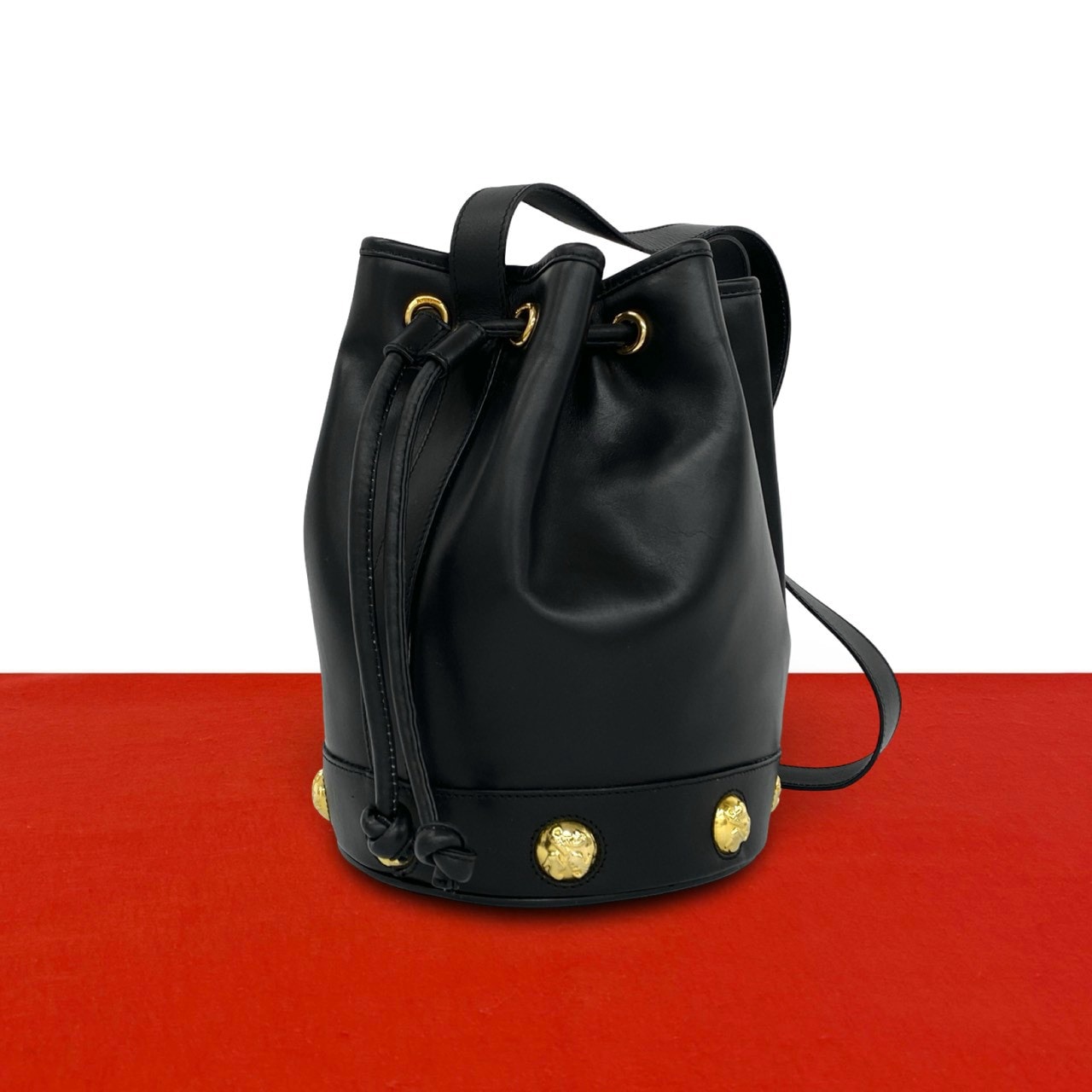 Salvatore Ferragamo サルヴァトーレフェラガモ パンプス ロゴ 金具 レザー ショルダーバッグ ブラック
 37507