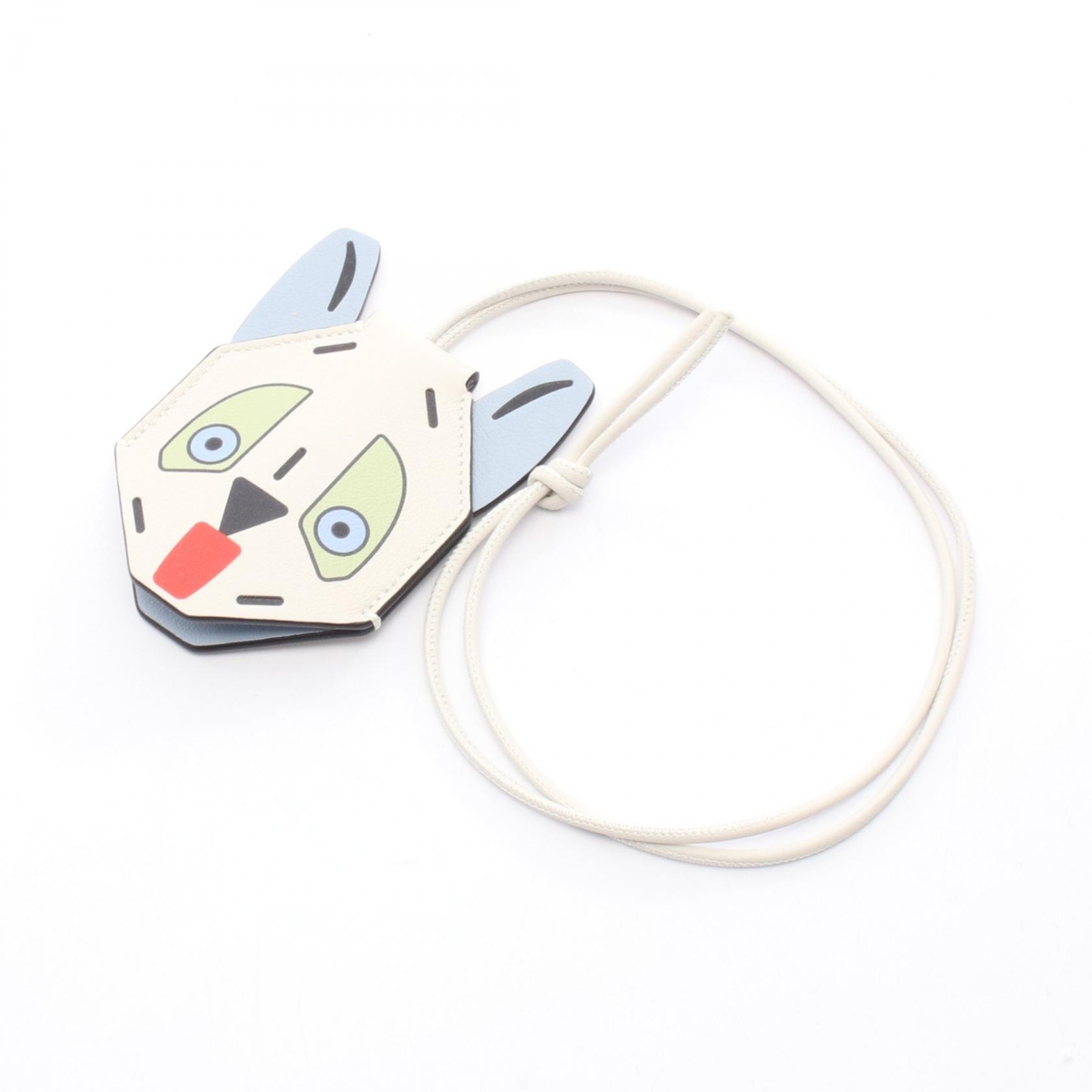 ロエベ LOEWE フューチャリスト キャット チャーム アクセサリー レザー レディース ホワイト系 / マルチカラー C621232XQN 【新品】
