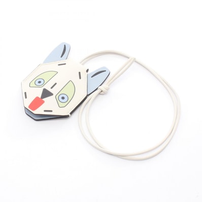 ロエベ LOEWE フューチャリスト キャット チャーム アクセサリー レザー レディース ホワイト系 / マルチカラー C621232XQN 【新品】