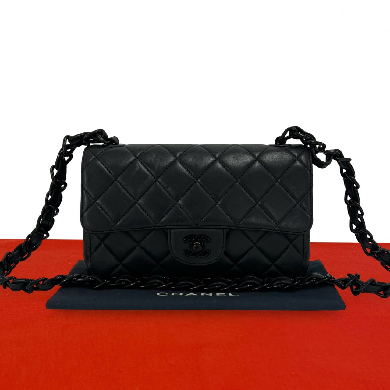 CHANEL シャネル マトラッセ ココマーク 金具 ラムスキン ショルダーバッグ ブラック
 b60-8