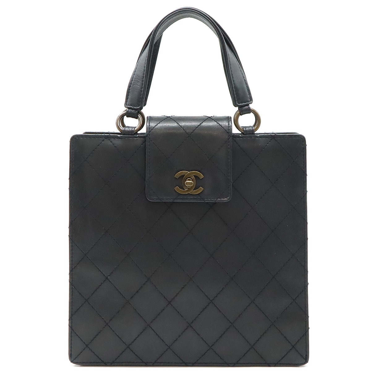 シャネル マトラッセショルダーバッグ レディース