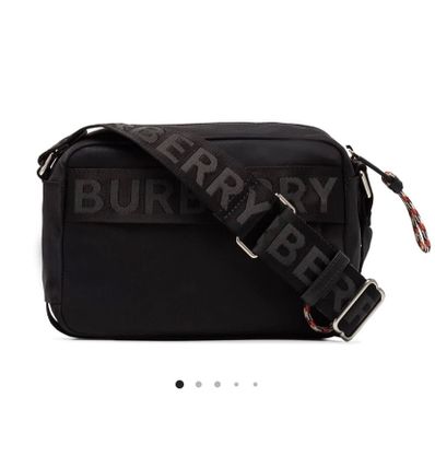 ロゴディテール ナイロン クロスボディバッグ