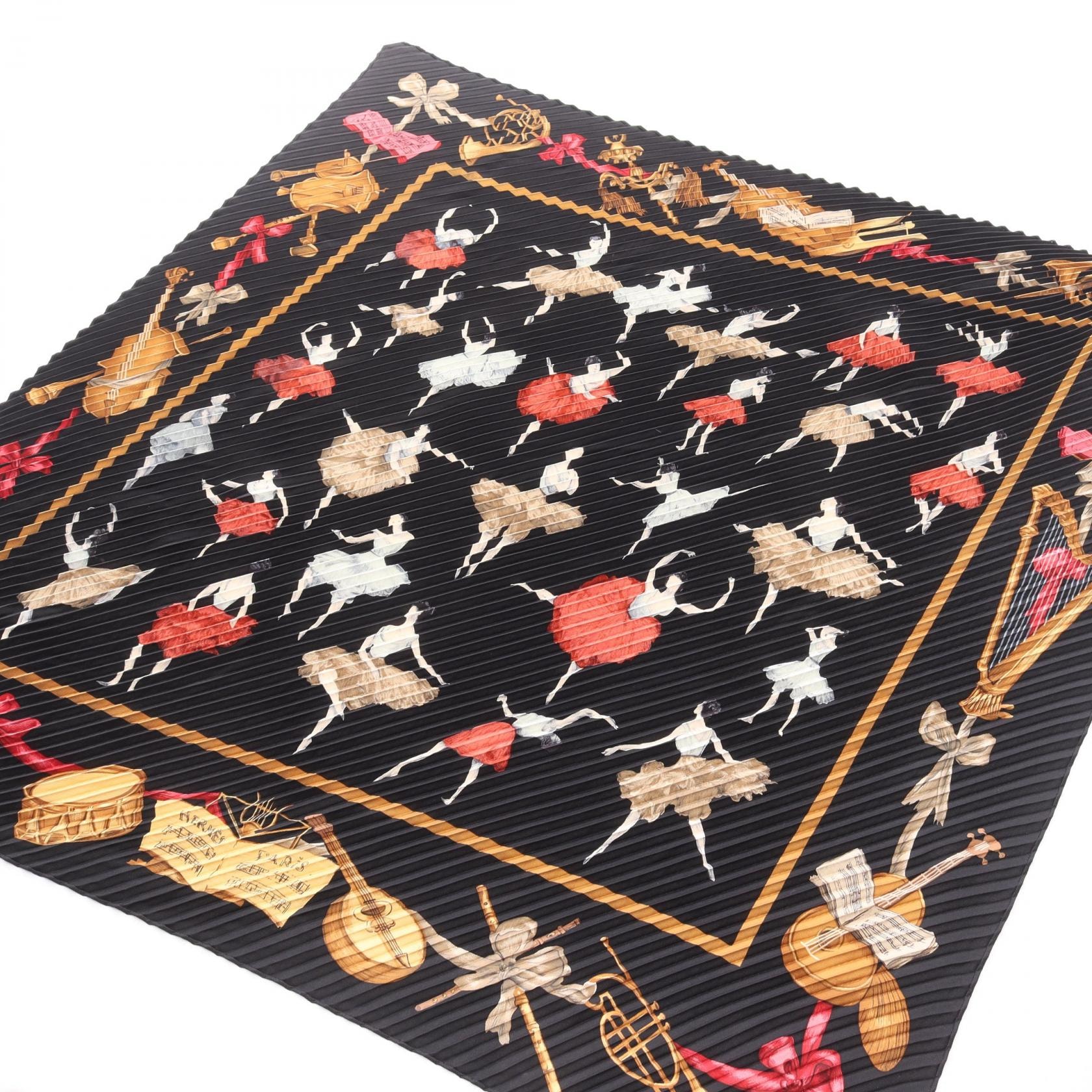 エルメス HERMES カレプリセ La Dance スカーフ 衣料品 シルク シルク レディース ブラック系 / マルチカラー 【中古】