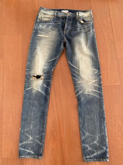 FEAR OF GOD ESSENTIALS Denim Jeans "Distressed Indigo"