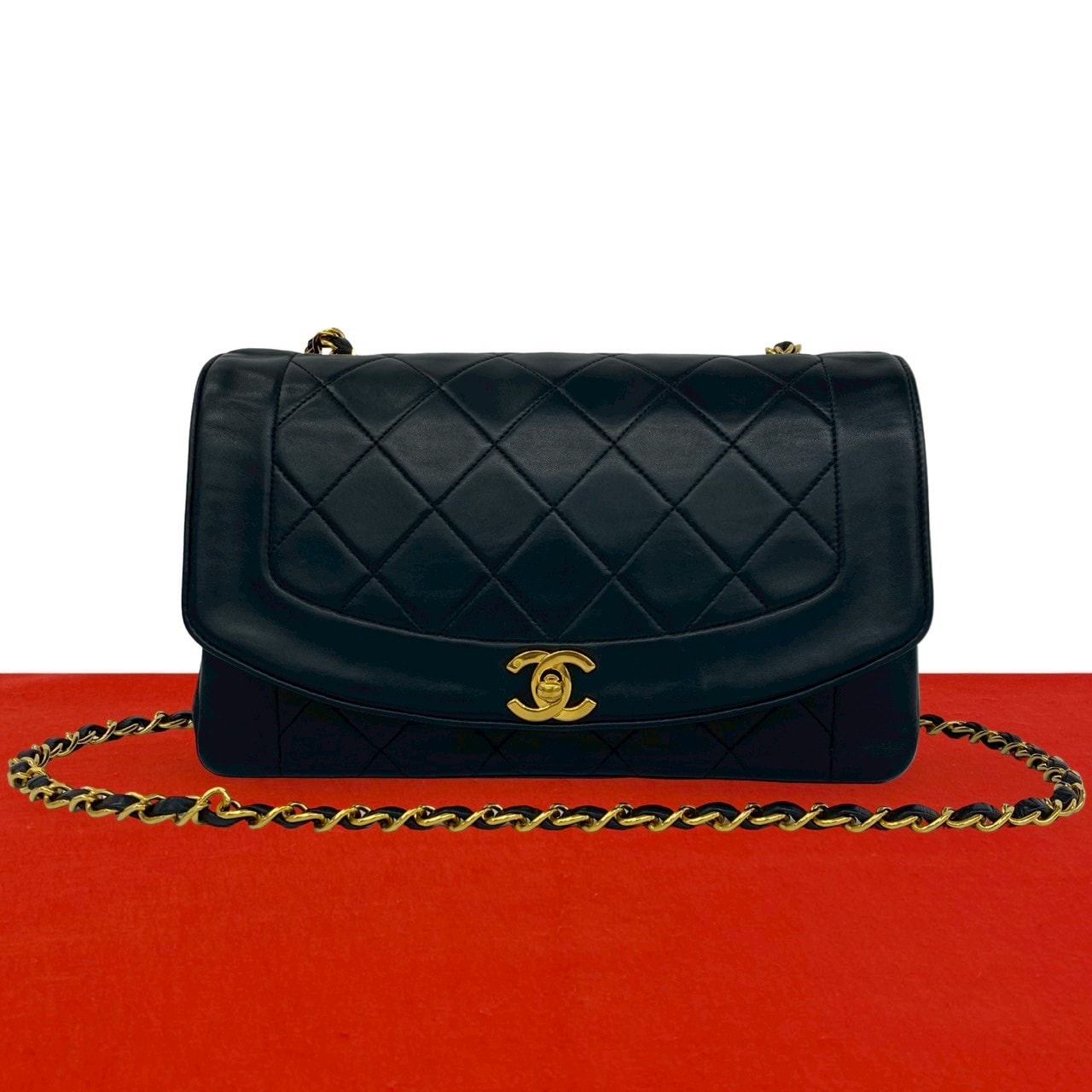 CHANEL シャネル ダイアナ マトラッセ ココマーク ラムスキン ショルダーバッグ ブラック
 41200