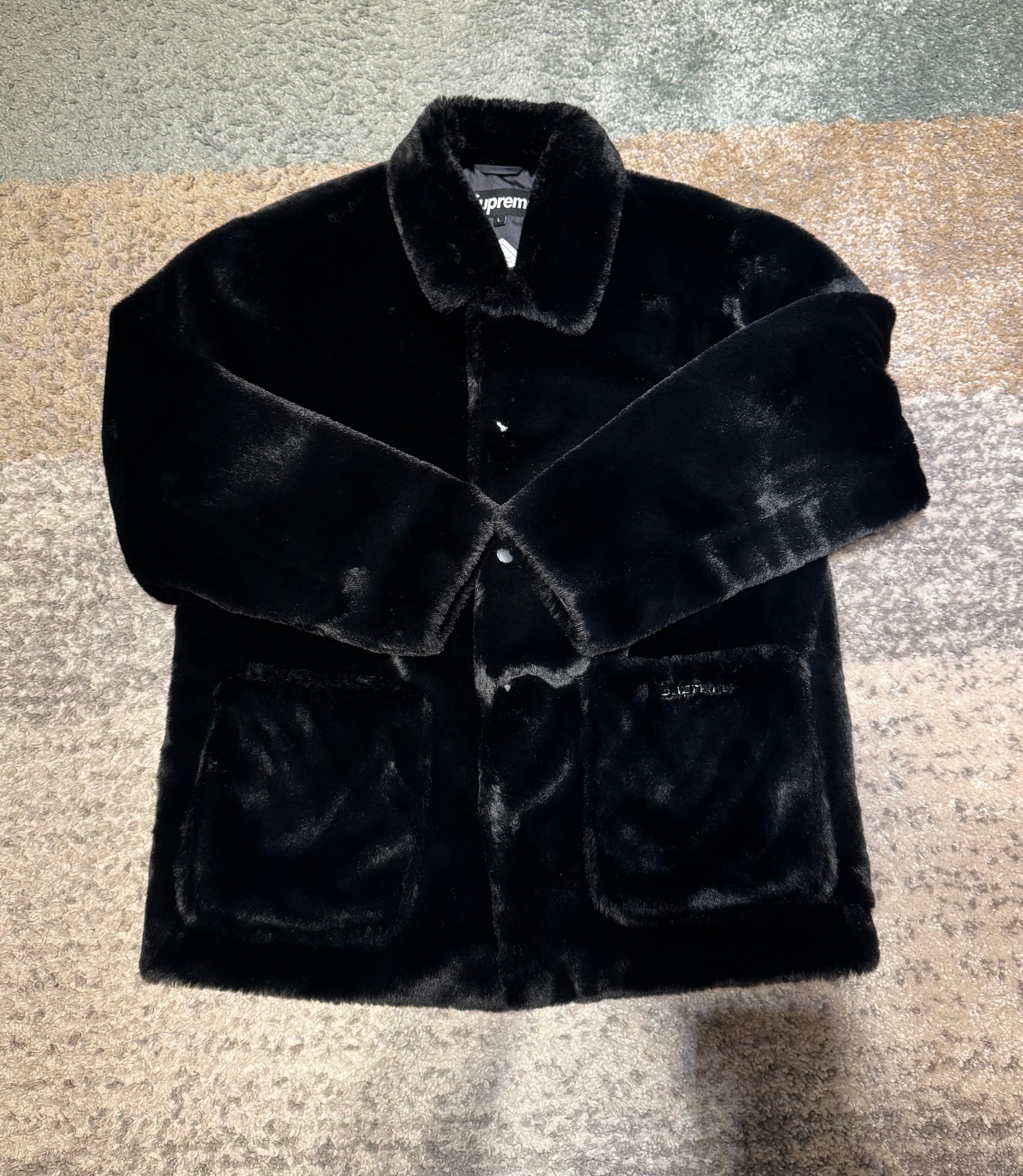 シュプリーム 2-トーン フェイク ファー ショップ コート "ブラック"