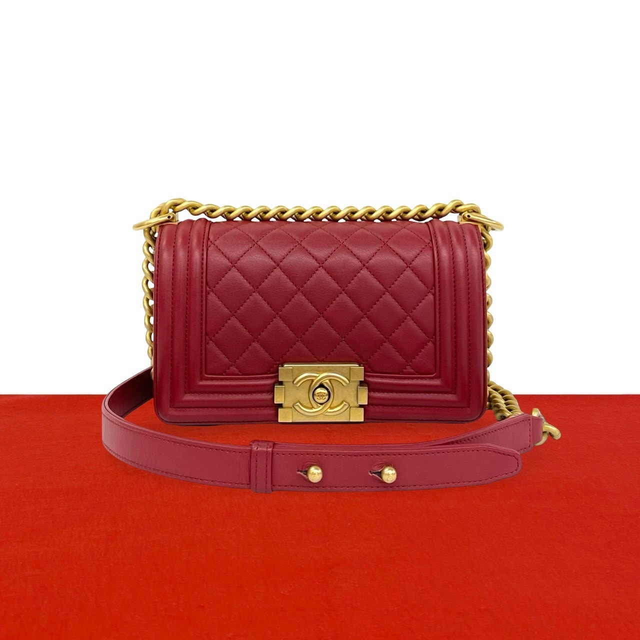 CHANEL シャネル ボーイシャネル マトラッセ ココマーク 金具 ラムスキン ショルダーバッグ レッド
29112