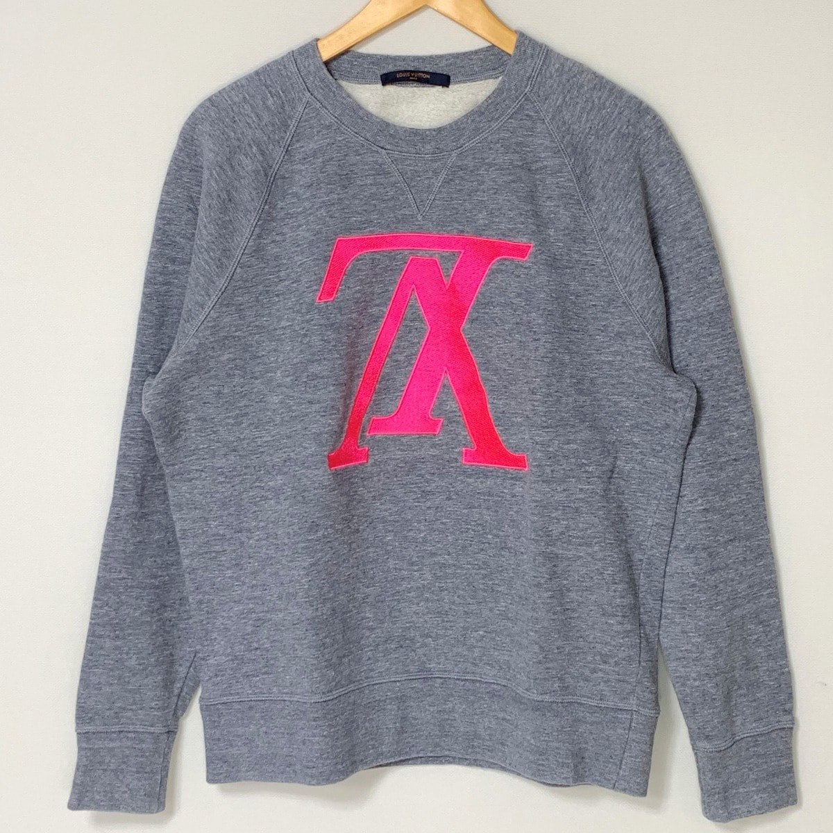 ☆☆LOUIS VUITTON ルイヴィトン アップサイドダウン LVロゴ RM182M GVR HFY20W グレー×ピンク スウェット サイズM