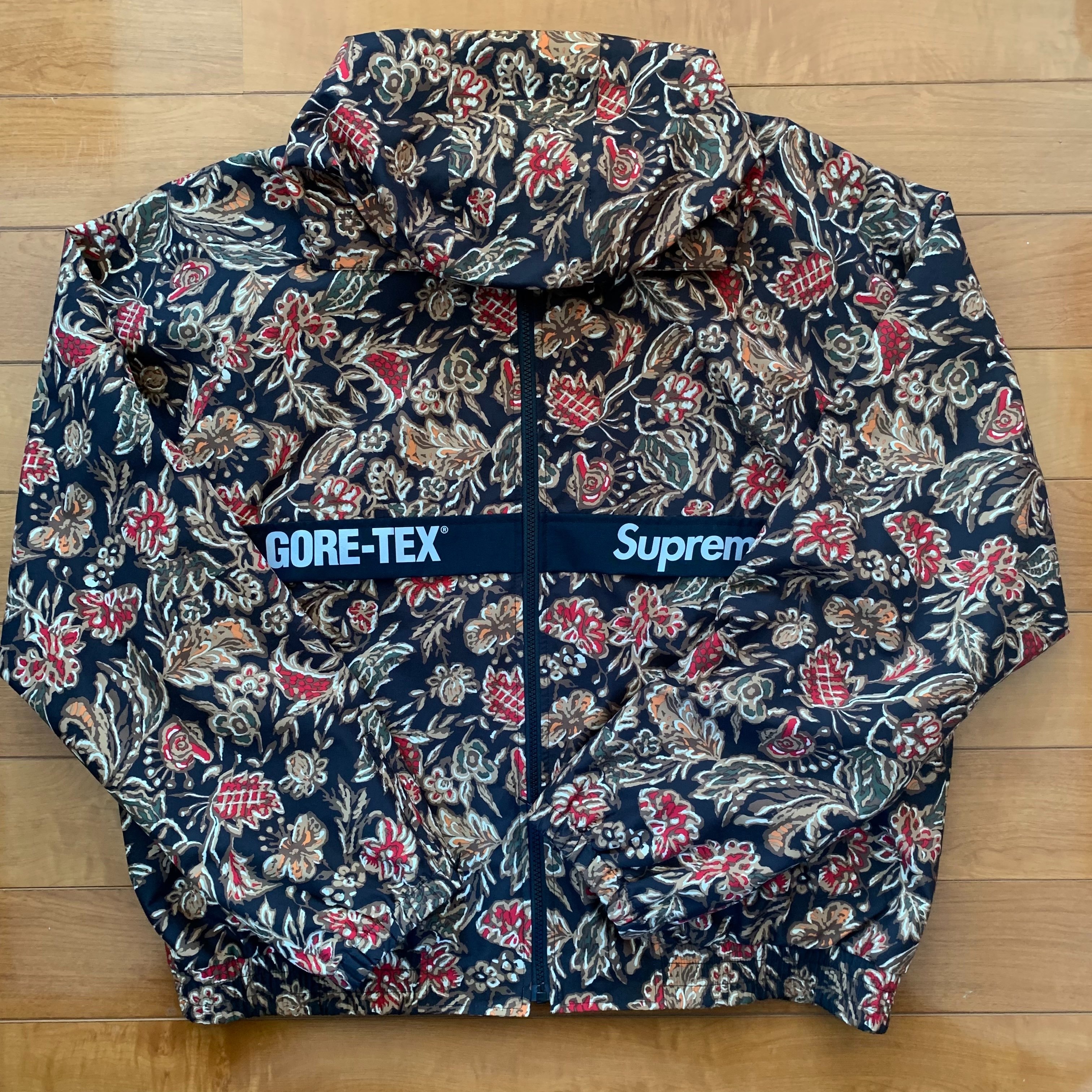Supreme GORE-TEX Court Jacket "Flower"