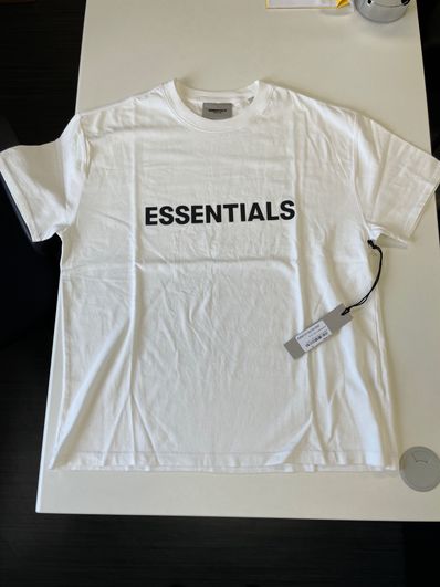 FEAR OF GOD ESSENTIALS 3D Silicon Applique Boxy T-Shirt "White"