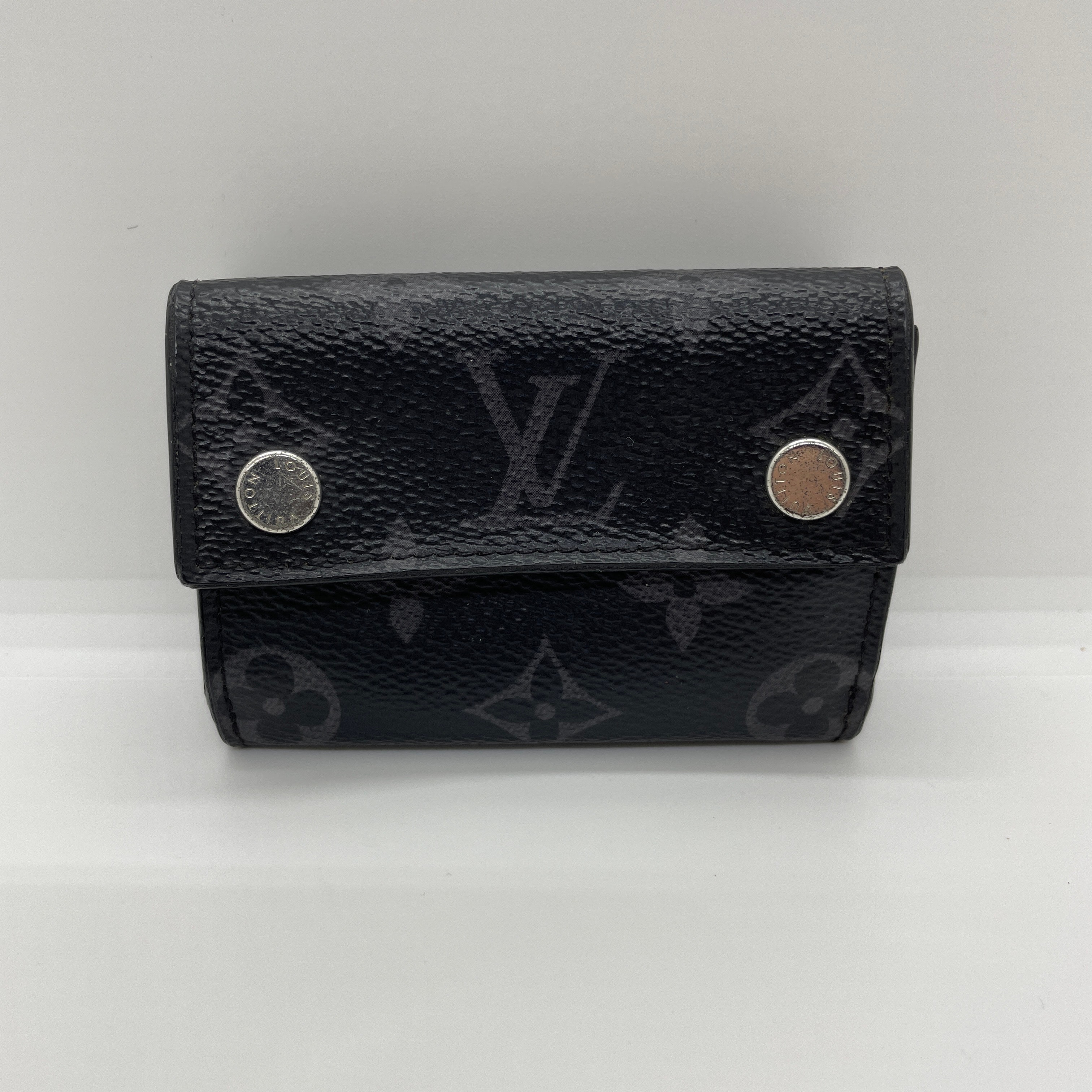 Louis Vuitton Discovery Compact Wallet Monogram Eclipse