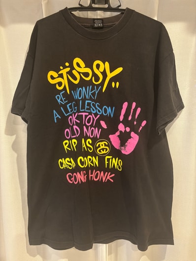 STUSSY x KAWS WORLD TOUR TEE サイズL ステューシー カウズ ワールドツアー Tシャツ ブラック×マルチカラー