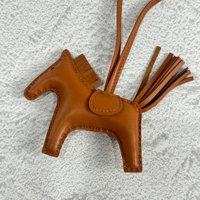 希少モデル★エルメス チャーム ロデオ PM ゴールド HERMES