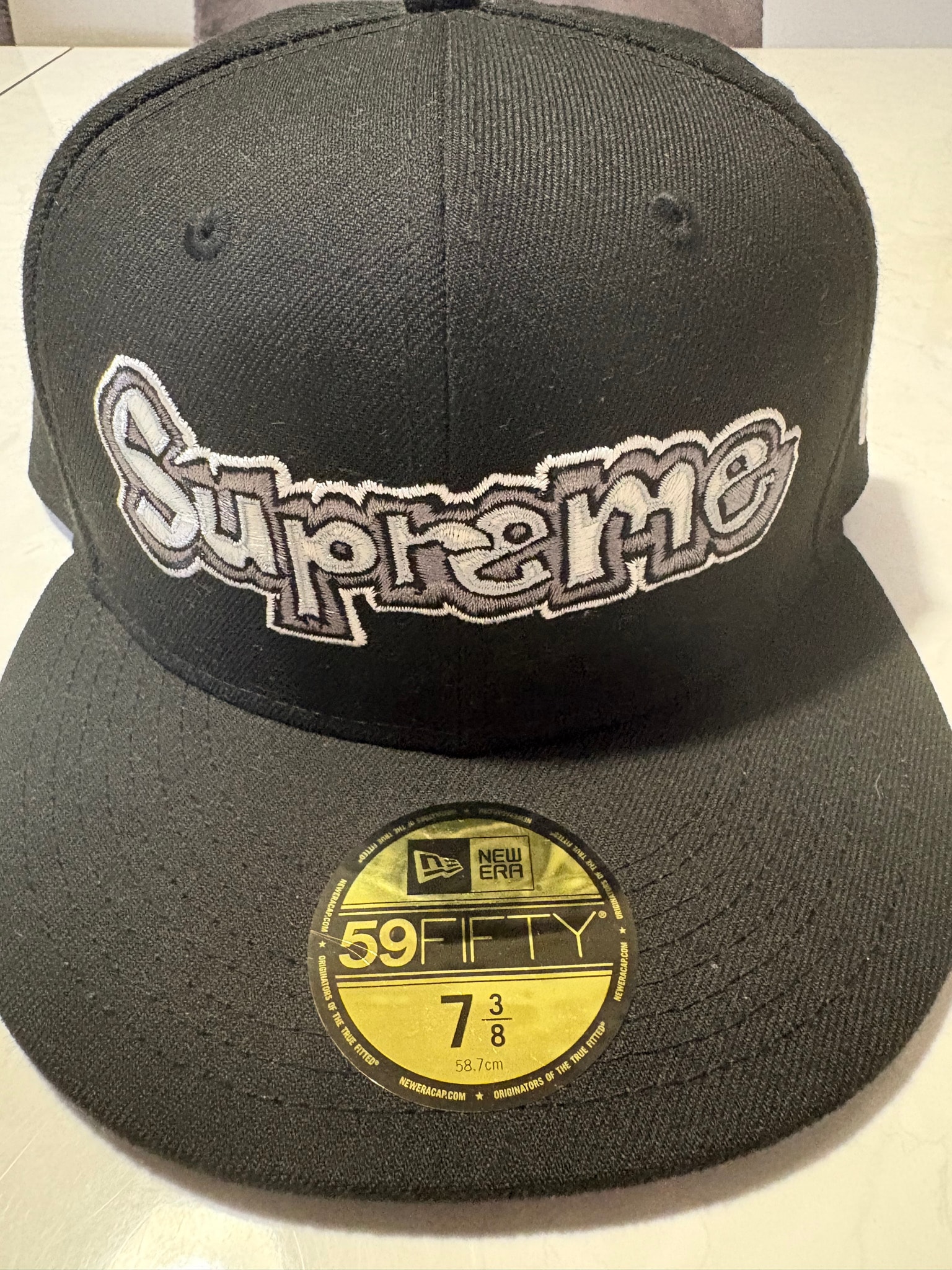 Supreme Gonz Logo New Era® "Black"