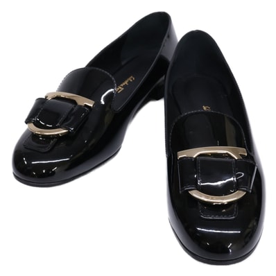 サルヴァトーレフェラガモ 【美品】パテントレザー ガンチーニxリボン ローファー 7D