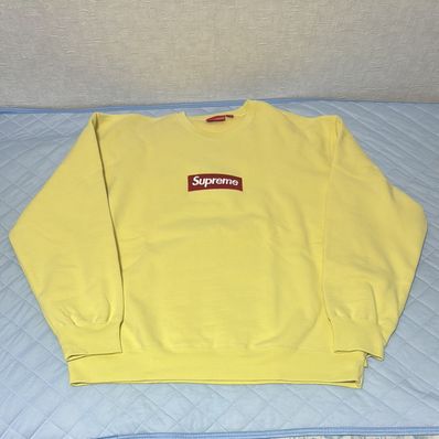 Supreme Box Logo Crewneck "Pale Yellow" (22FW)