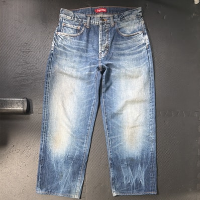 Supreme Distressed Loose Fit Selvedge Jean "Washed Blue" (23FW)