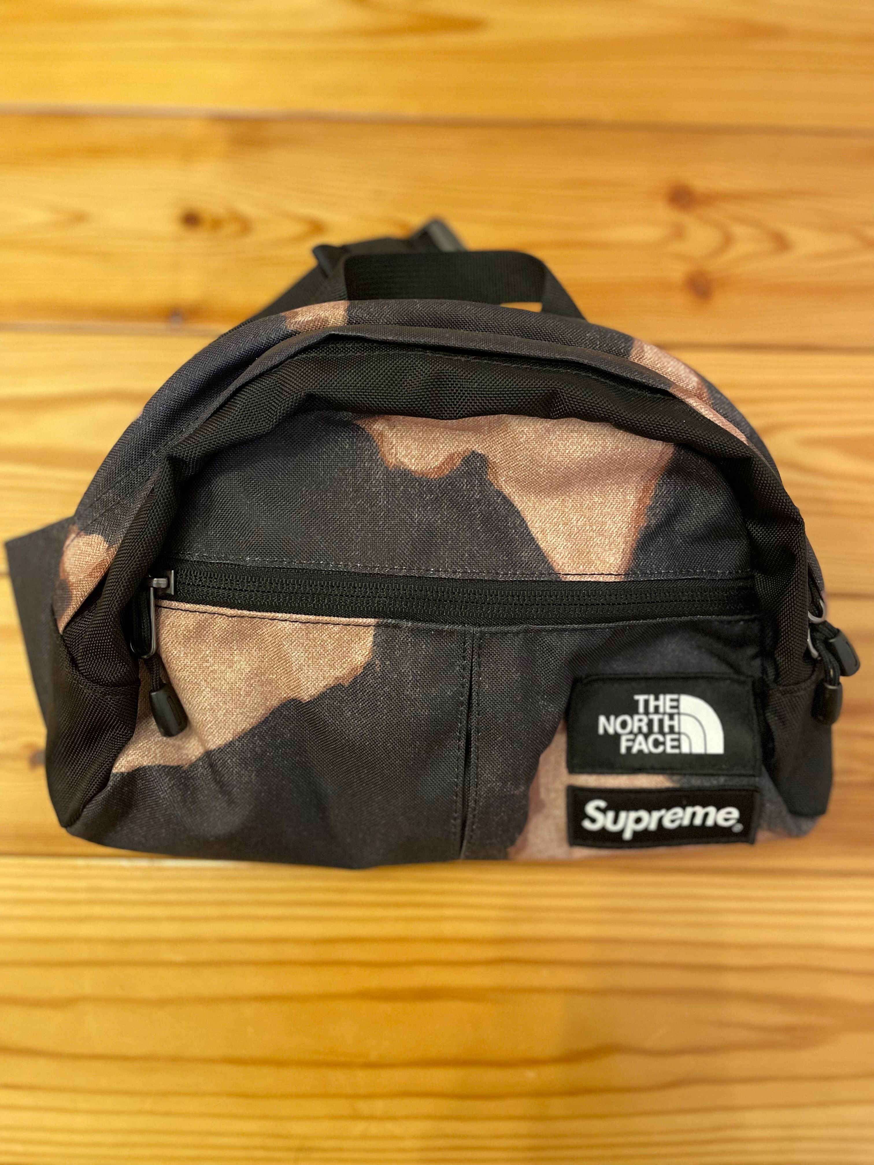 Supreme x The North Face Bleached Denim Print Roo II "Black"