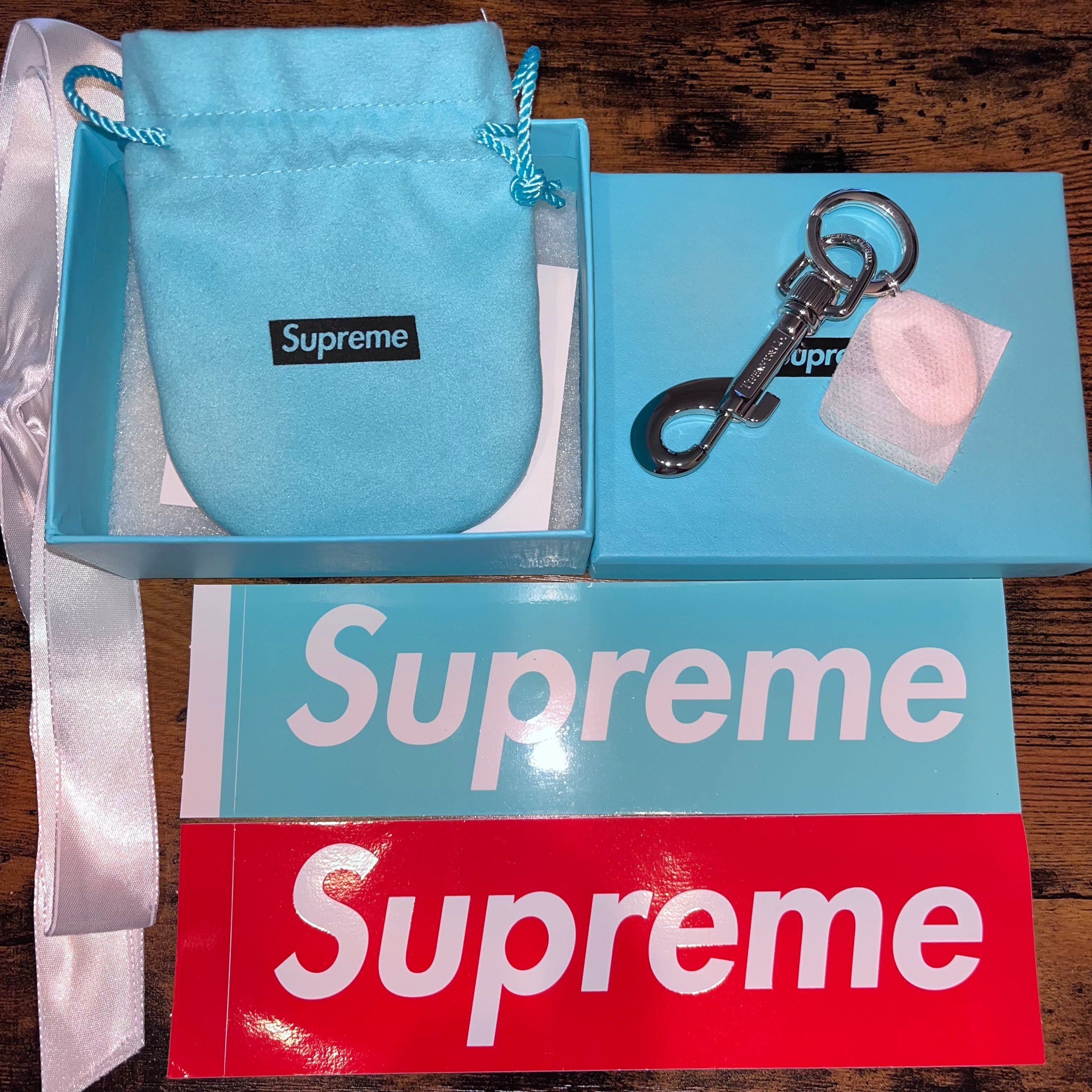 Supreme / Tiffany & Co. Return to Tiffany Oval Tag Keyring "Silver"