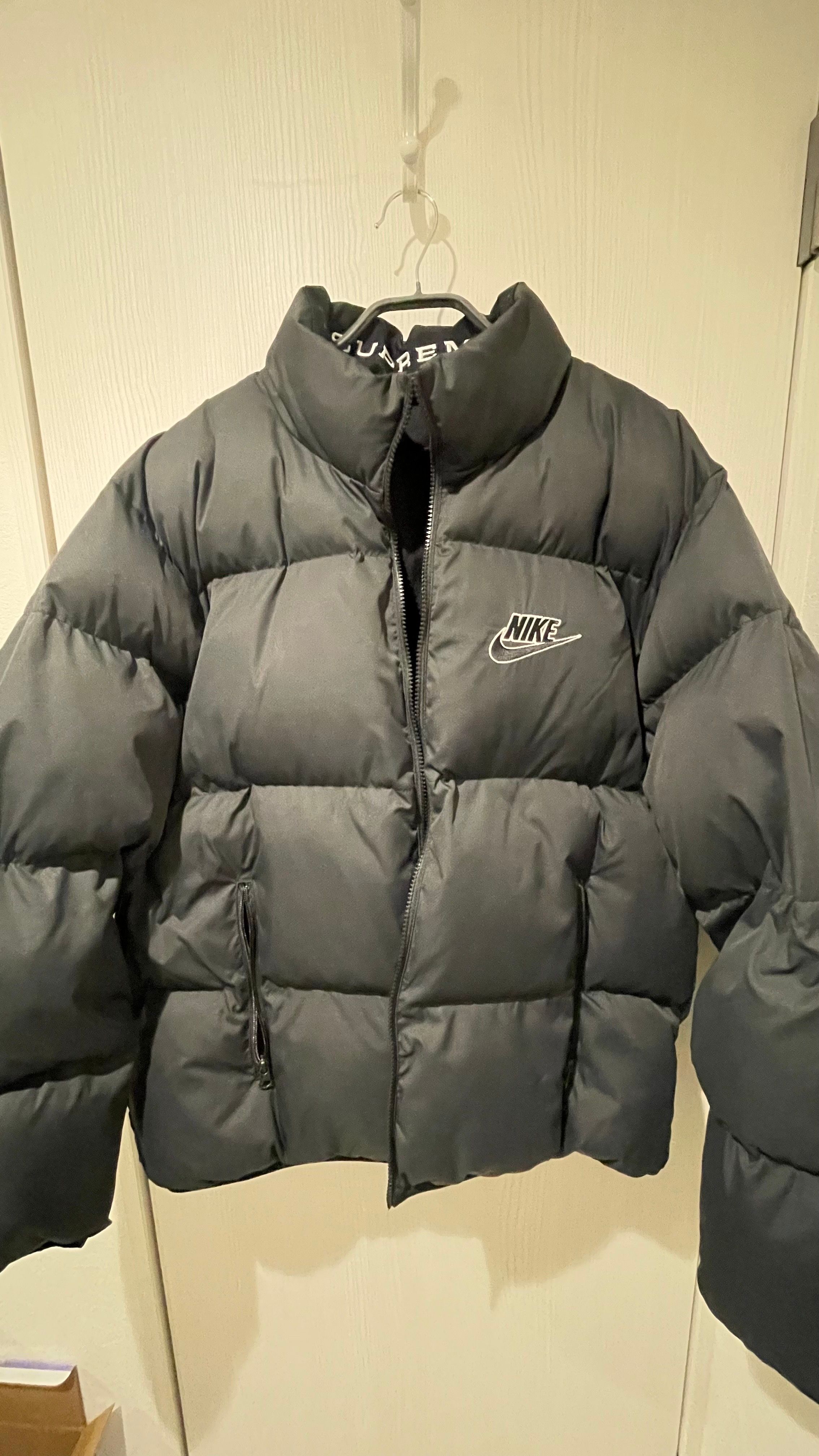 Supreme / Nike® Reversible Puffy Jacket "Black"