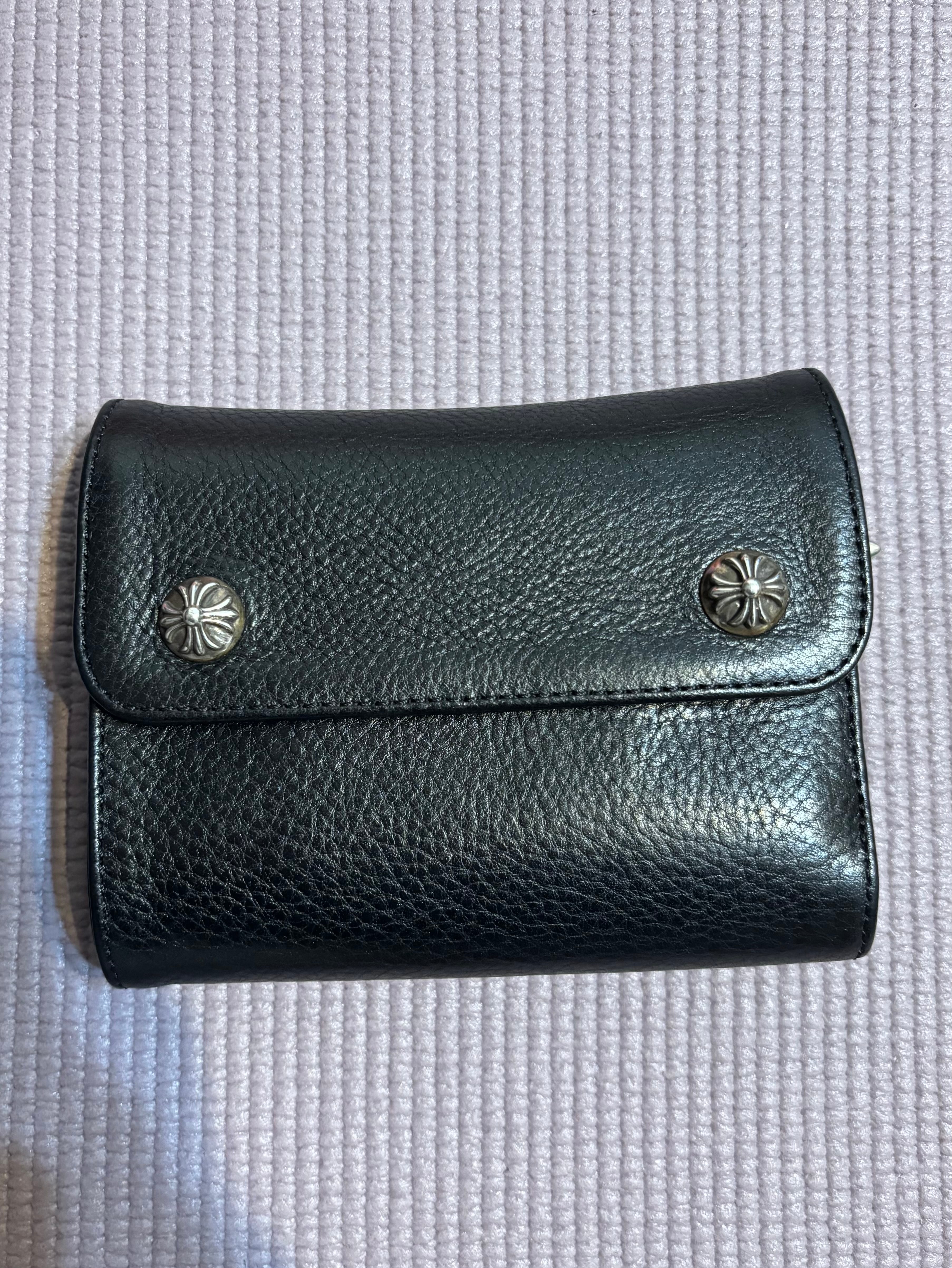 クロムハーツ ウェーブミニ クロスボールボタン レザーウォレット