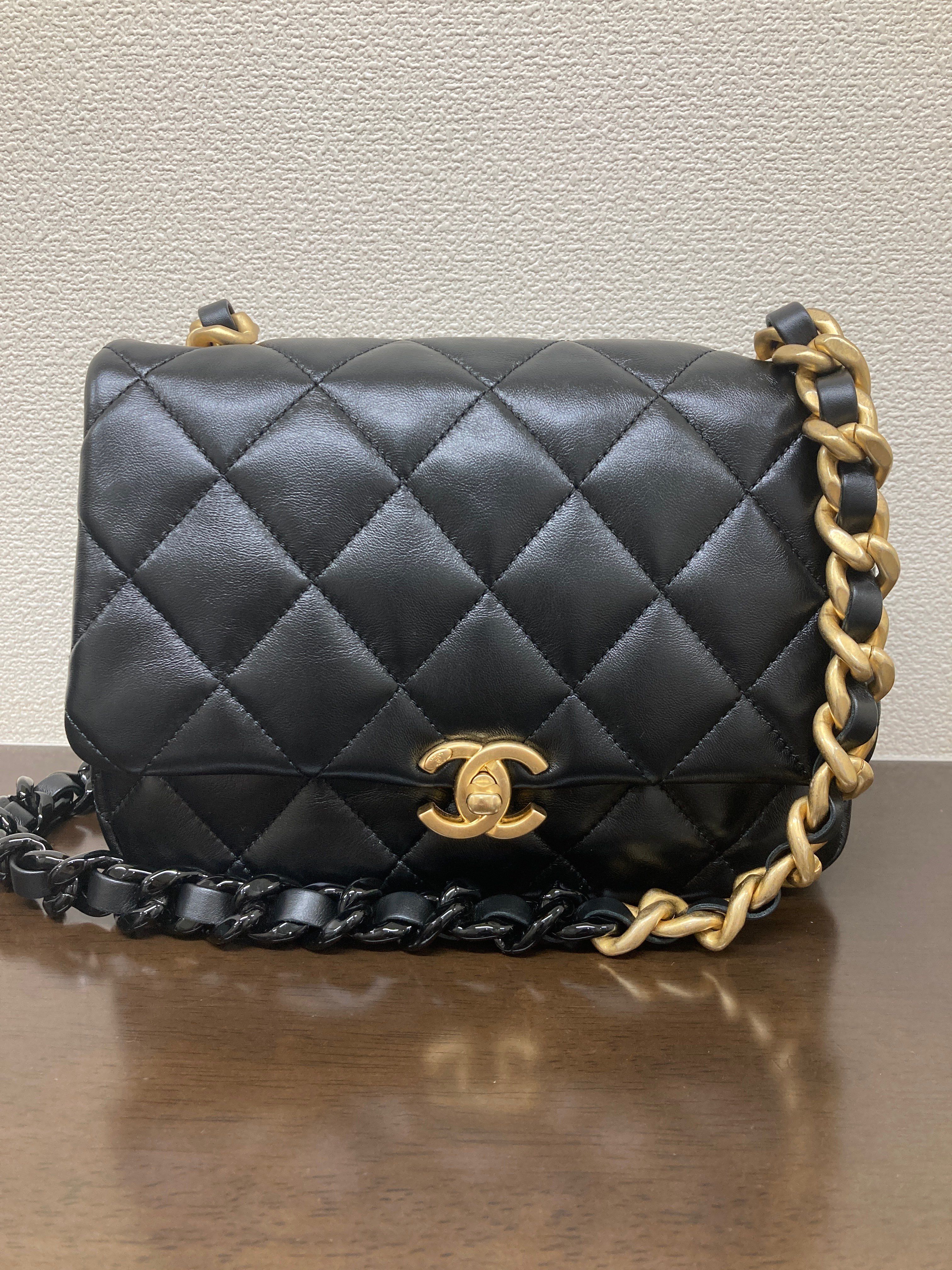 シャネル　スモール　フラップ　バッグ