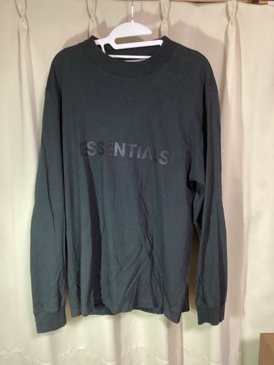 ESSENTIALS long sleeve t-shirt