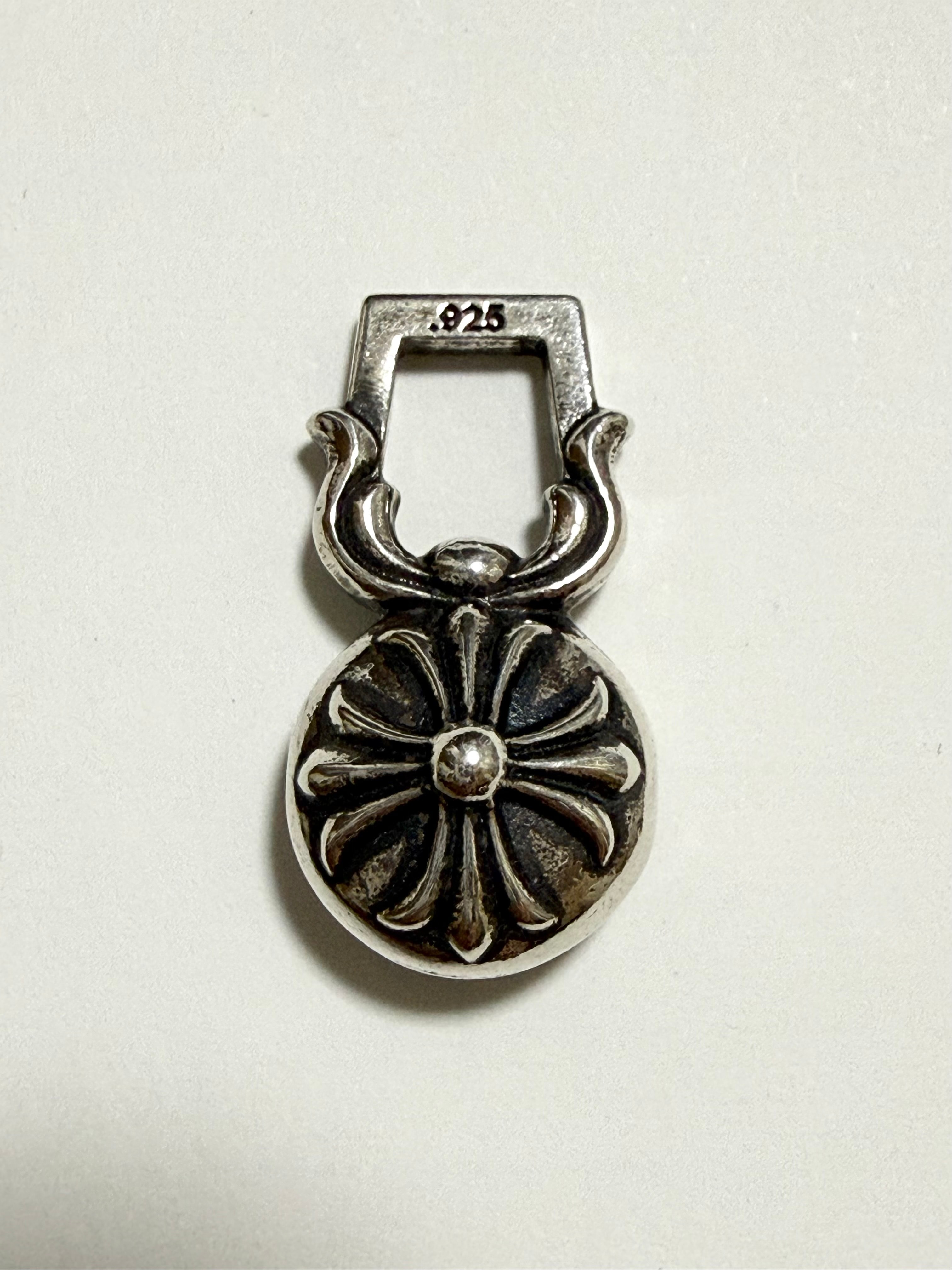 chrome hearts CROSS
BALL CH HORSESHOE PLUS CHARM
