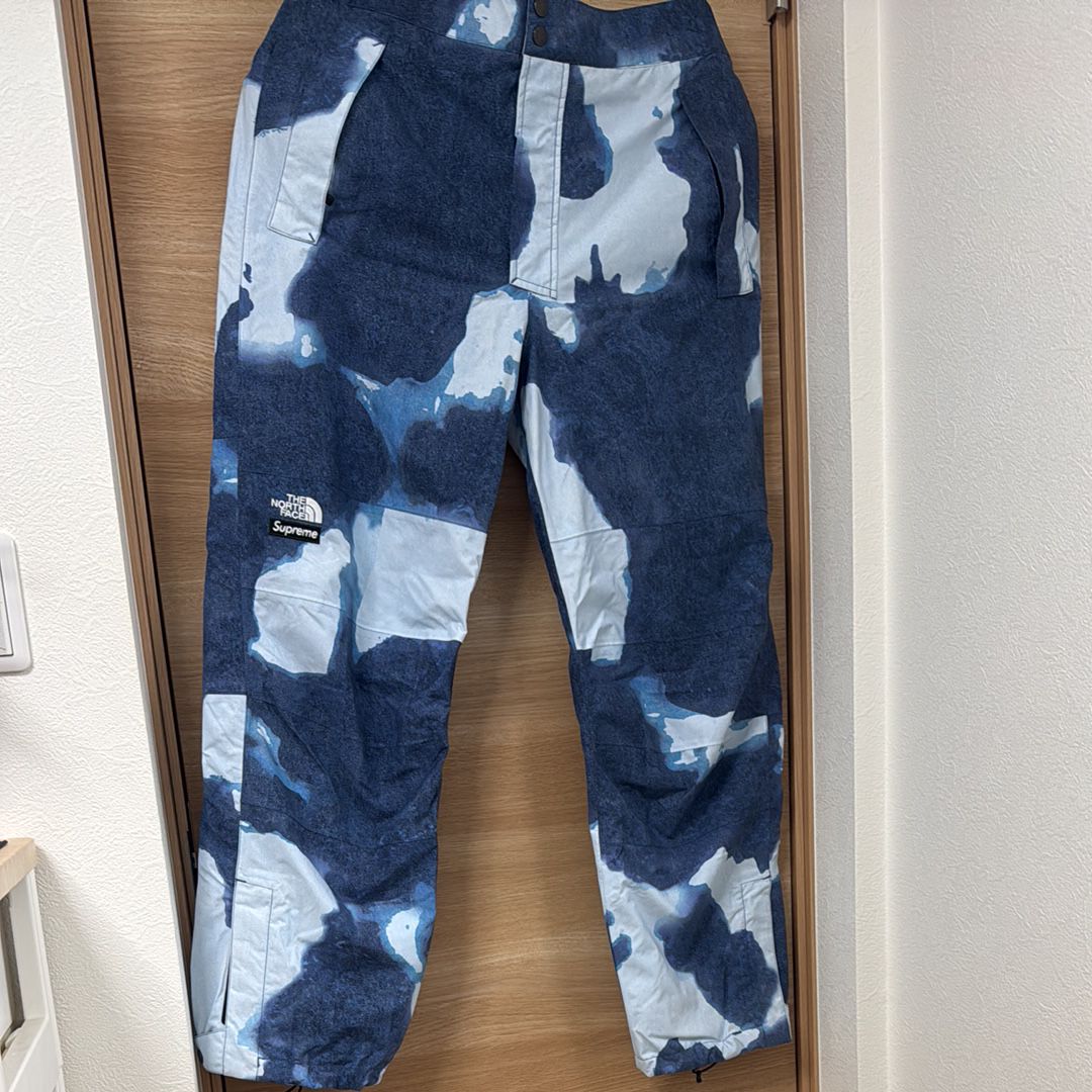Supreme x The North Face Bleached Denim Print Mountain Pant "Indigo"