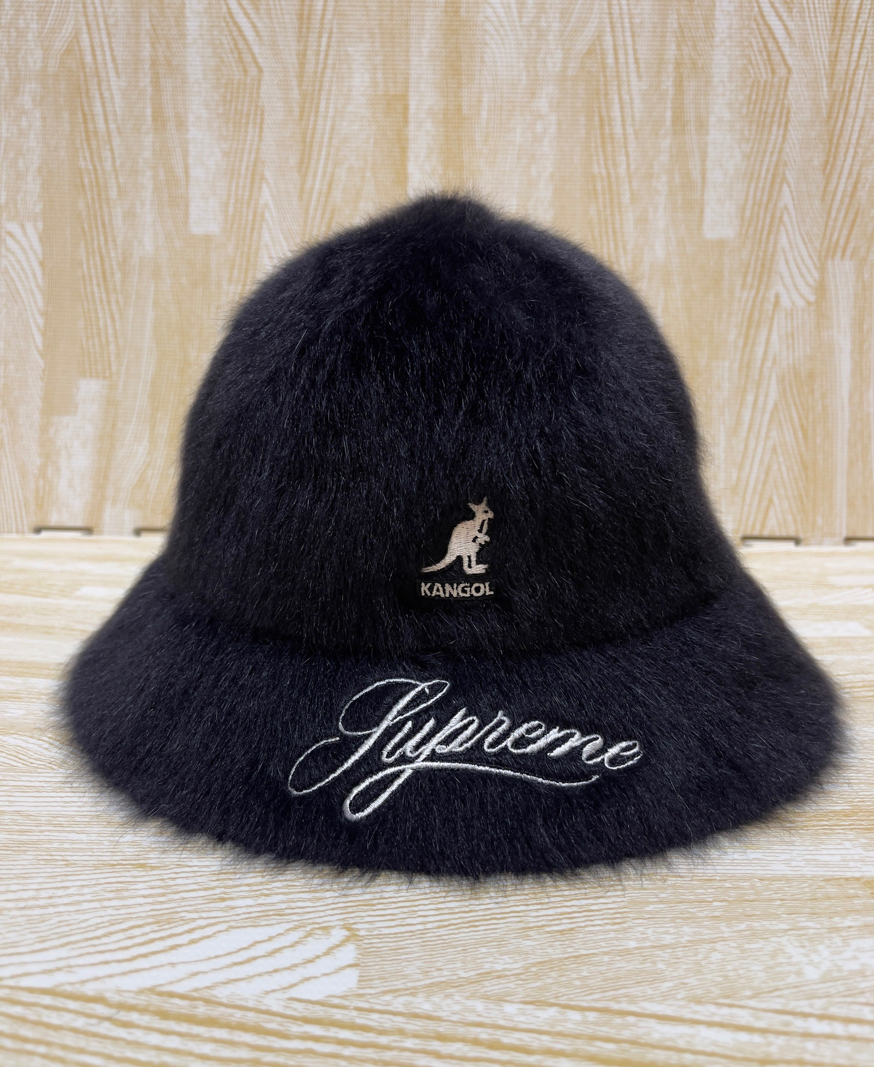 Supreme / Kangol Furgora Casual "Black"