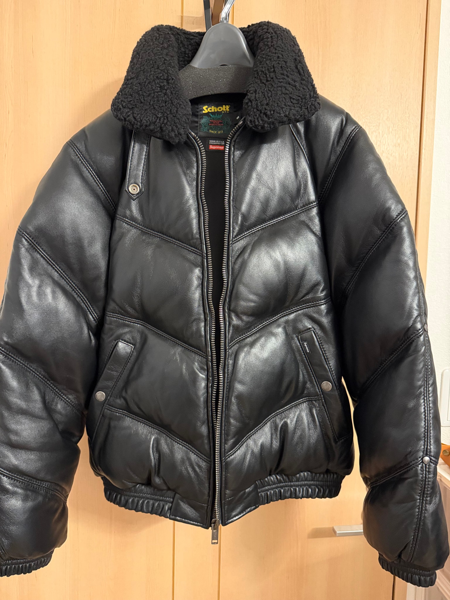Supreme x Schott Chevron Leather Down Puffer Jacket "Black"