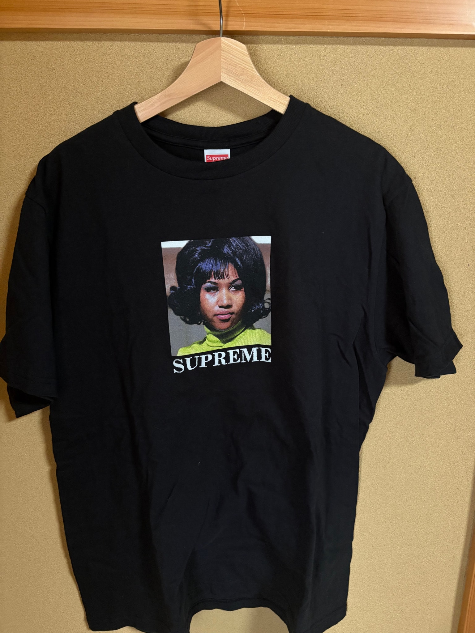 Supreme Aretha Tee "Black"