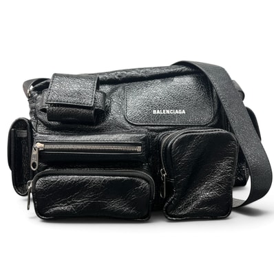BALENCIAGA 極美品 バレンシアガ SUPERBUSY CAMERA BAG スーパービジー カメラバッグ ショルダーバッグ 829068 アリーナラムスキン レザー ブラック シルバー金具 Aランク 中古 鑑定済 バレンシアガバッグ