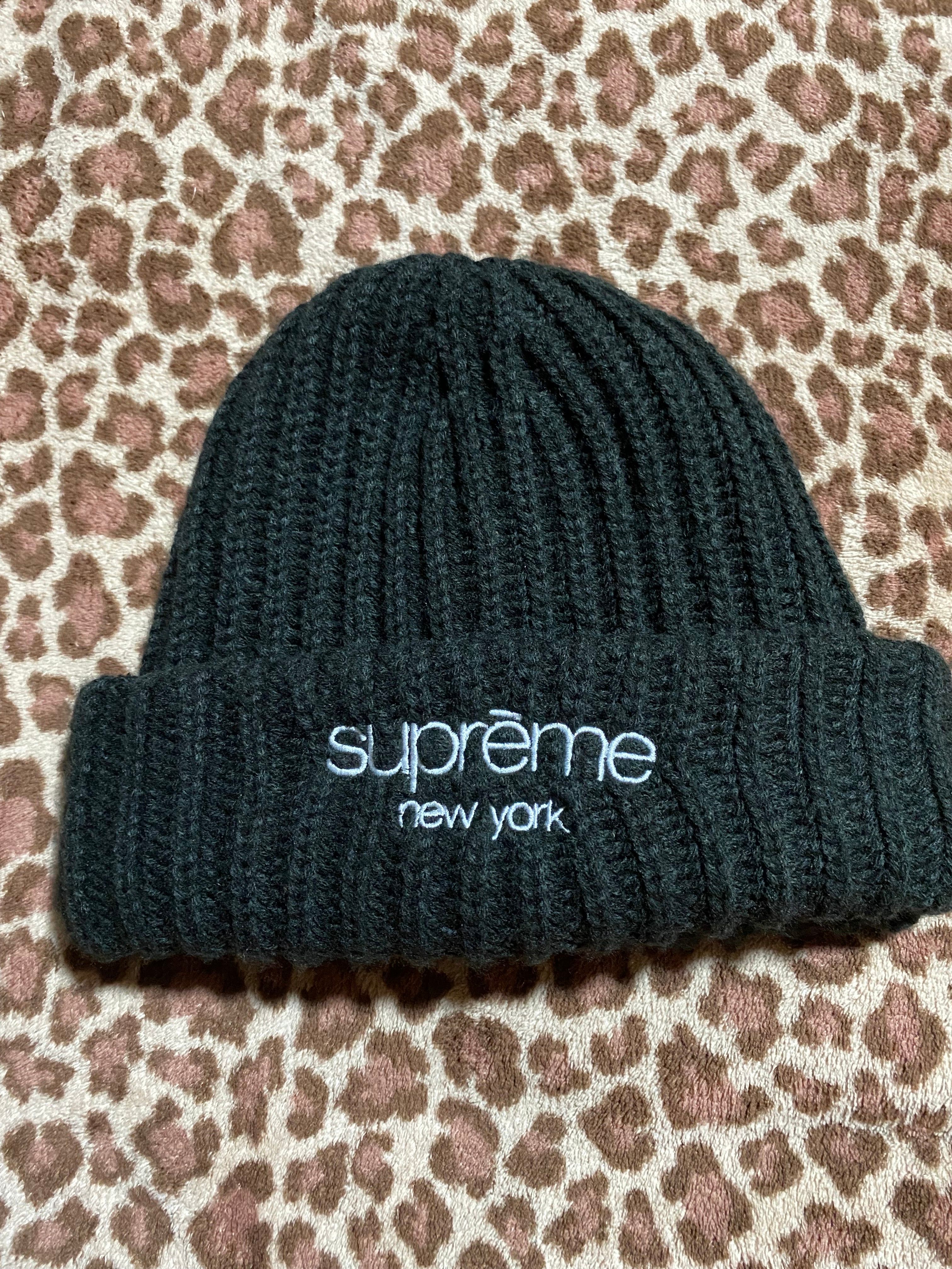 Supreme Ribbed Beanie "Black"