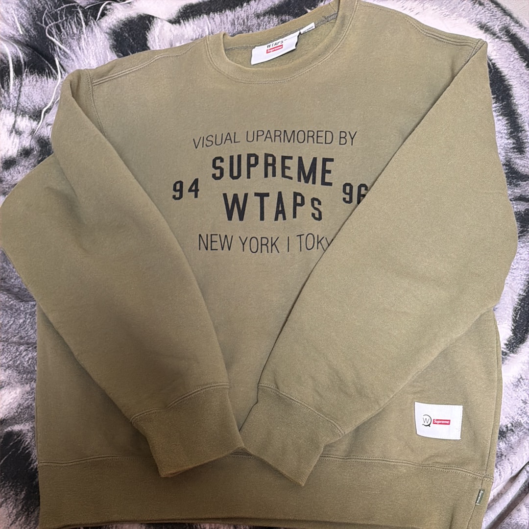 Supreme / WTAPS Crewneck "Light Olive"