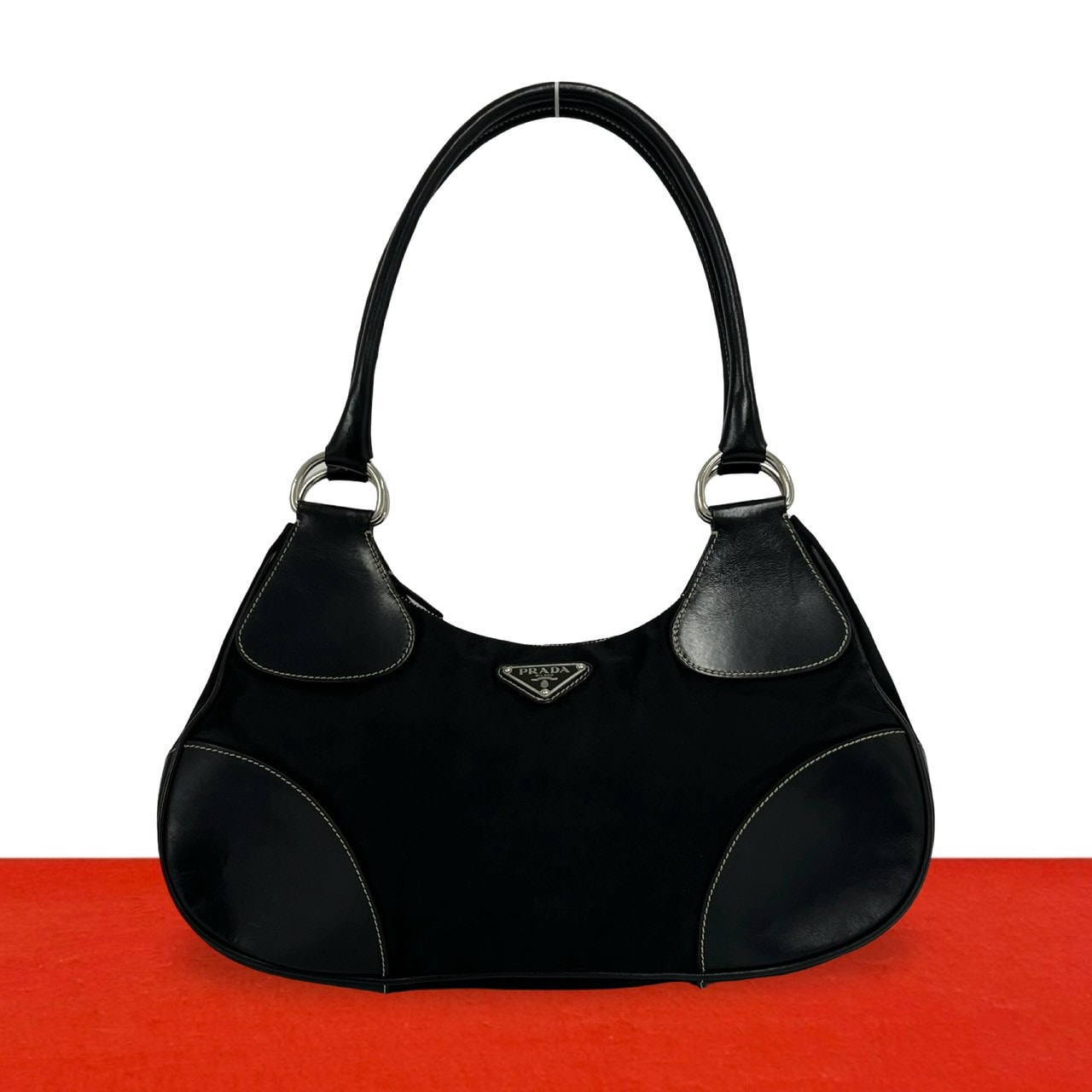 PRADA プラダ 三角ロゴ 金具 ナイロン レザー ショルダーバッグ ブラック
 36522