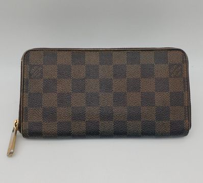 Louis Vuitton Zippy Wallet Damier