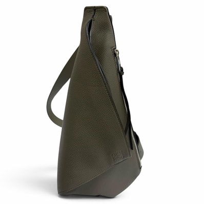 美品 ロエベ ボディバッグ アントン カーキ メンズ B511A09X06