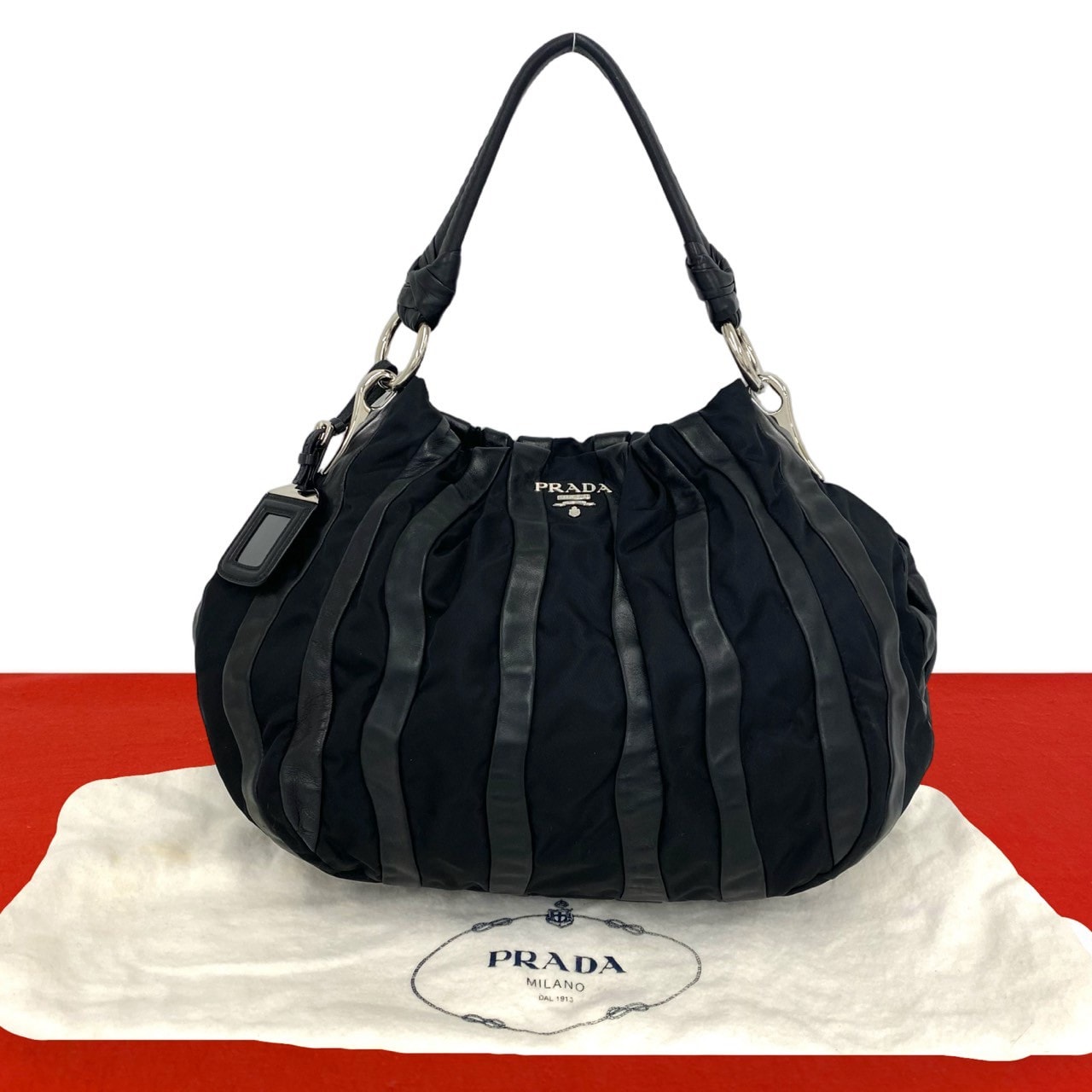 PRADA プラダ ロゴ 金具 レザー ナイロン ショルダーバッグ ブラック
41065