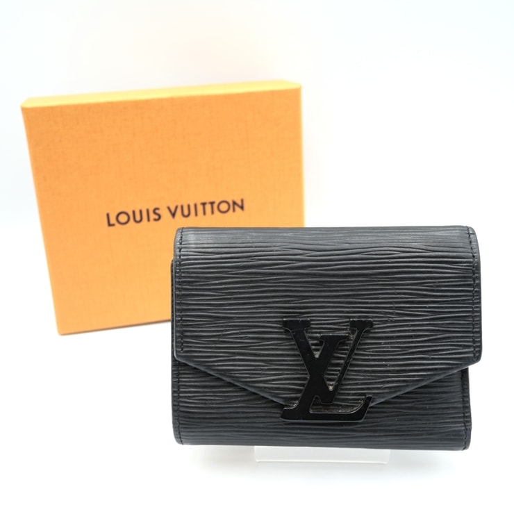 LOUIS VUITTON(ルイ ヴィトン)ポルトフォイユ・ヴィクトリーヌ エピ 三つ折り財布 コンパクトウォレット ノワール ブラック レザー M69218【中古】