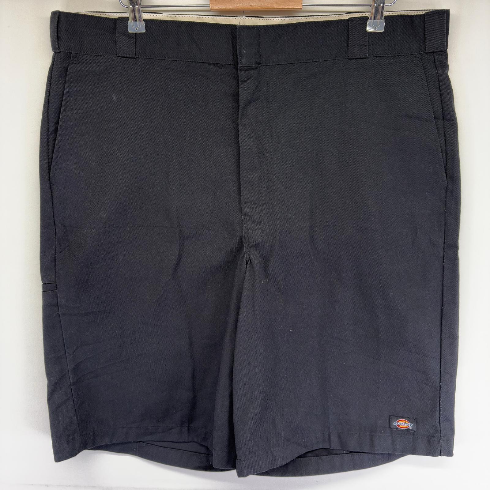 古着 ディッキーズ Dickies パンツ チノ ワンポイントロゴ ハーフ ショート 半ズボン ジッパーフライ w42  ブラック系 メンズ