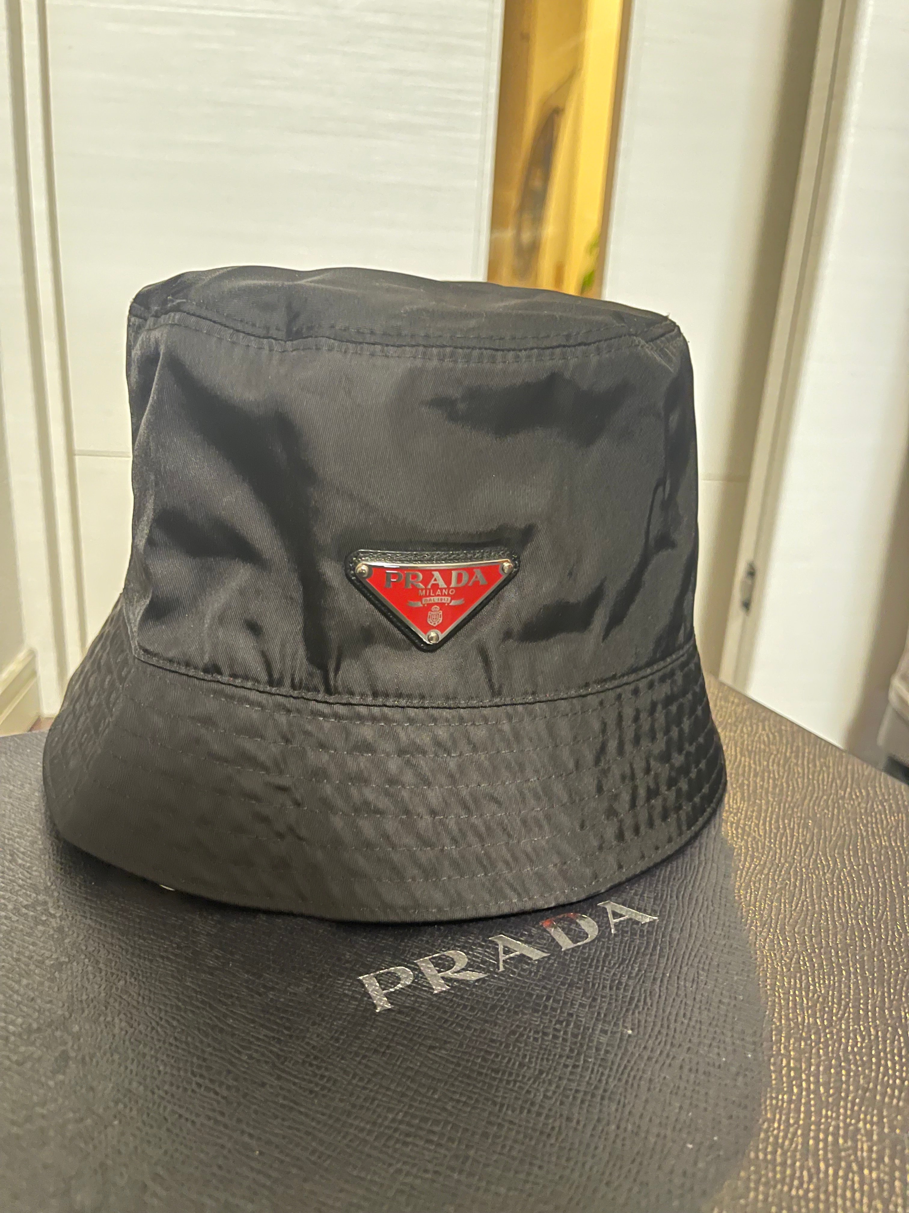 PRADA プラダ バケットハット 帽子 Mサイズ ナイロン ブラック RN.98339-CA.34767