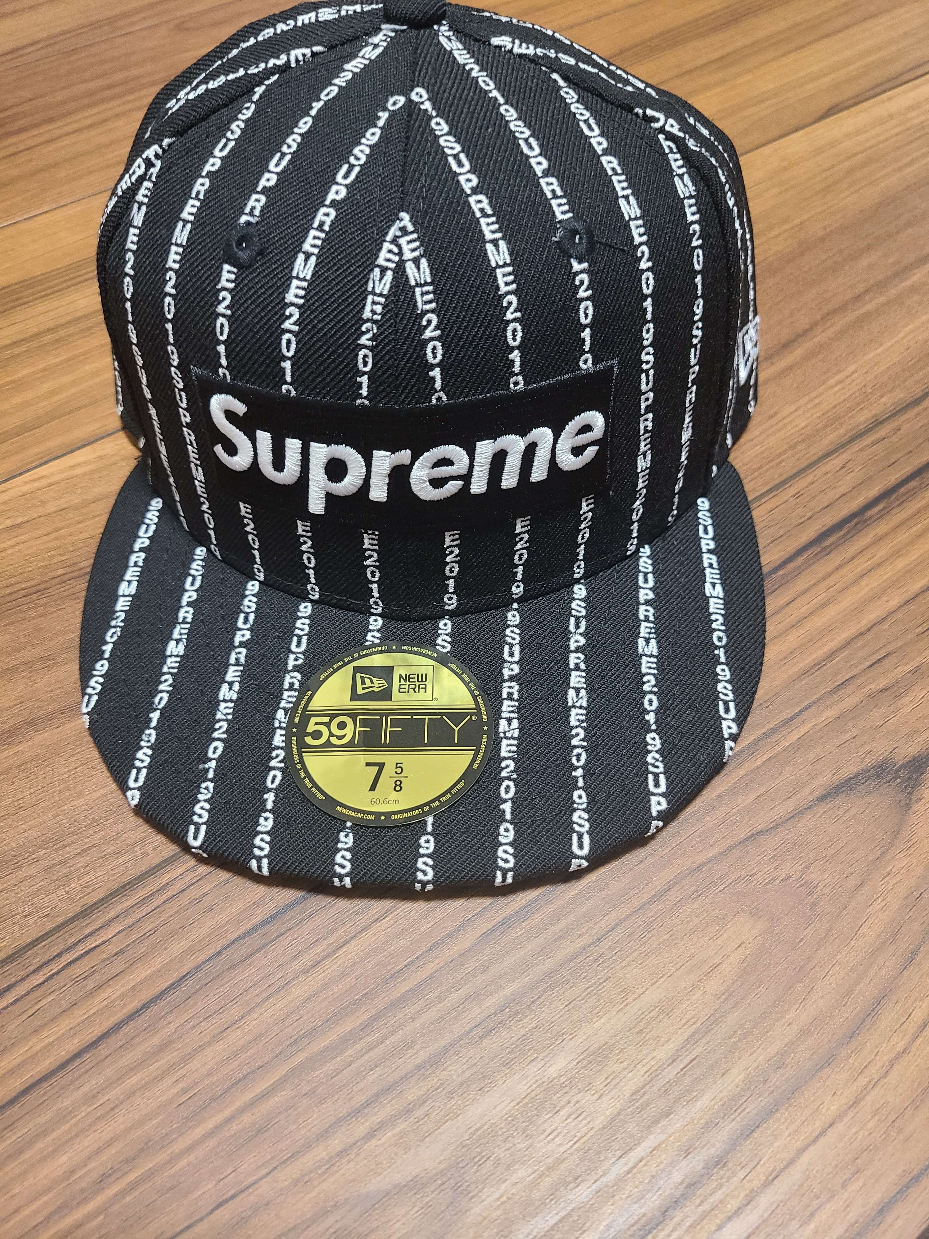 Supreme Text Stripe New Era® "Black"