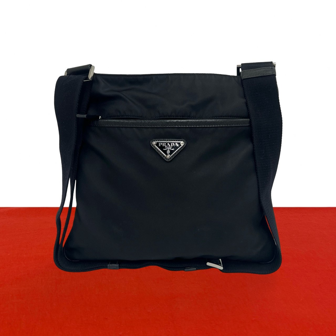 PRADA プラダ 三角 ロゴ 金具 ナイロン レザー ショルダーバッグ ブラック
94078