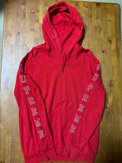 Supreme 袖ロゴ パーカー